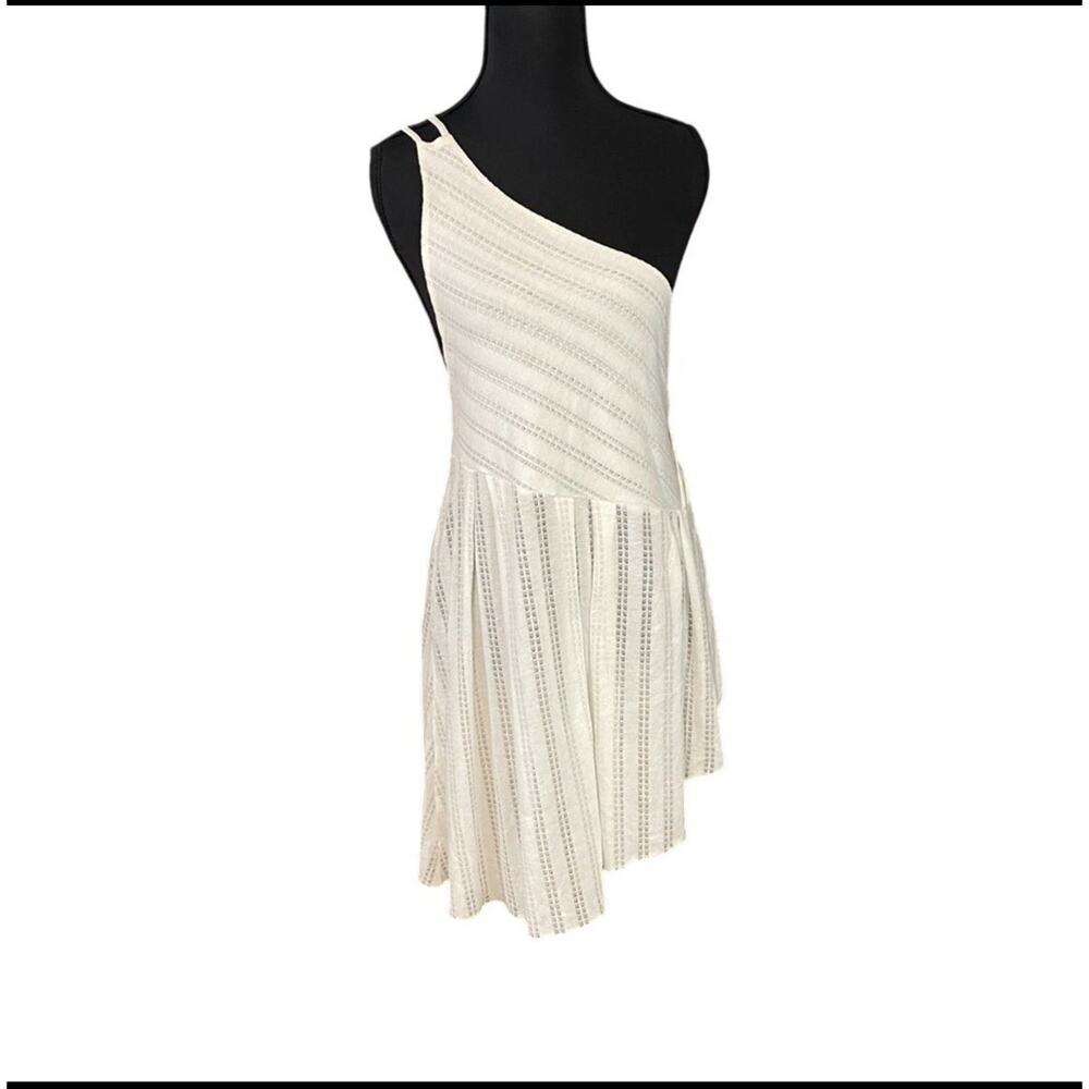 Free people beach swim cover/ mini dress white lace one shoulder asymmetrical S